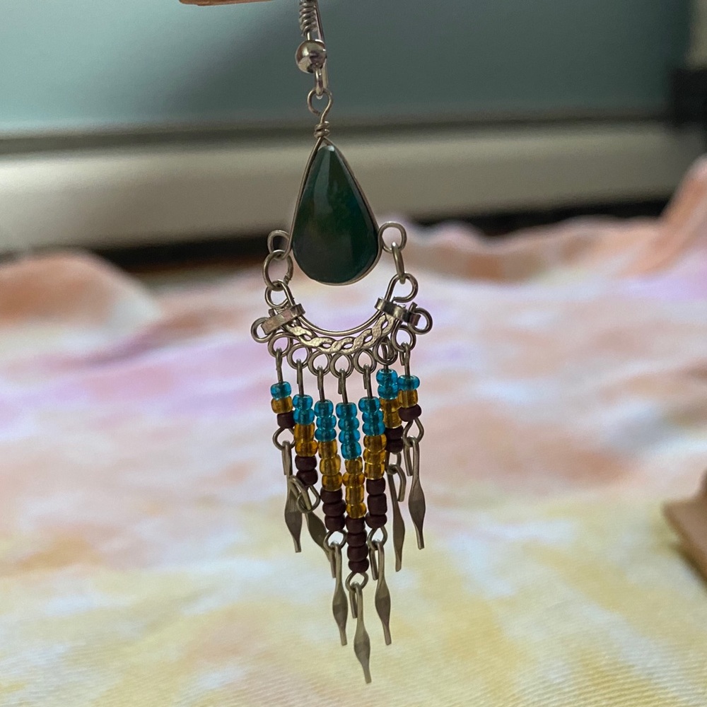 • VTG Handmade Earrings • - Picture 2 of 2